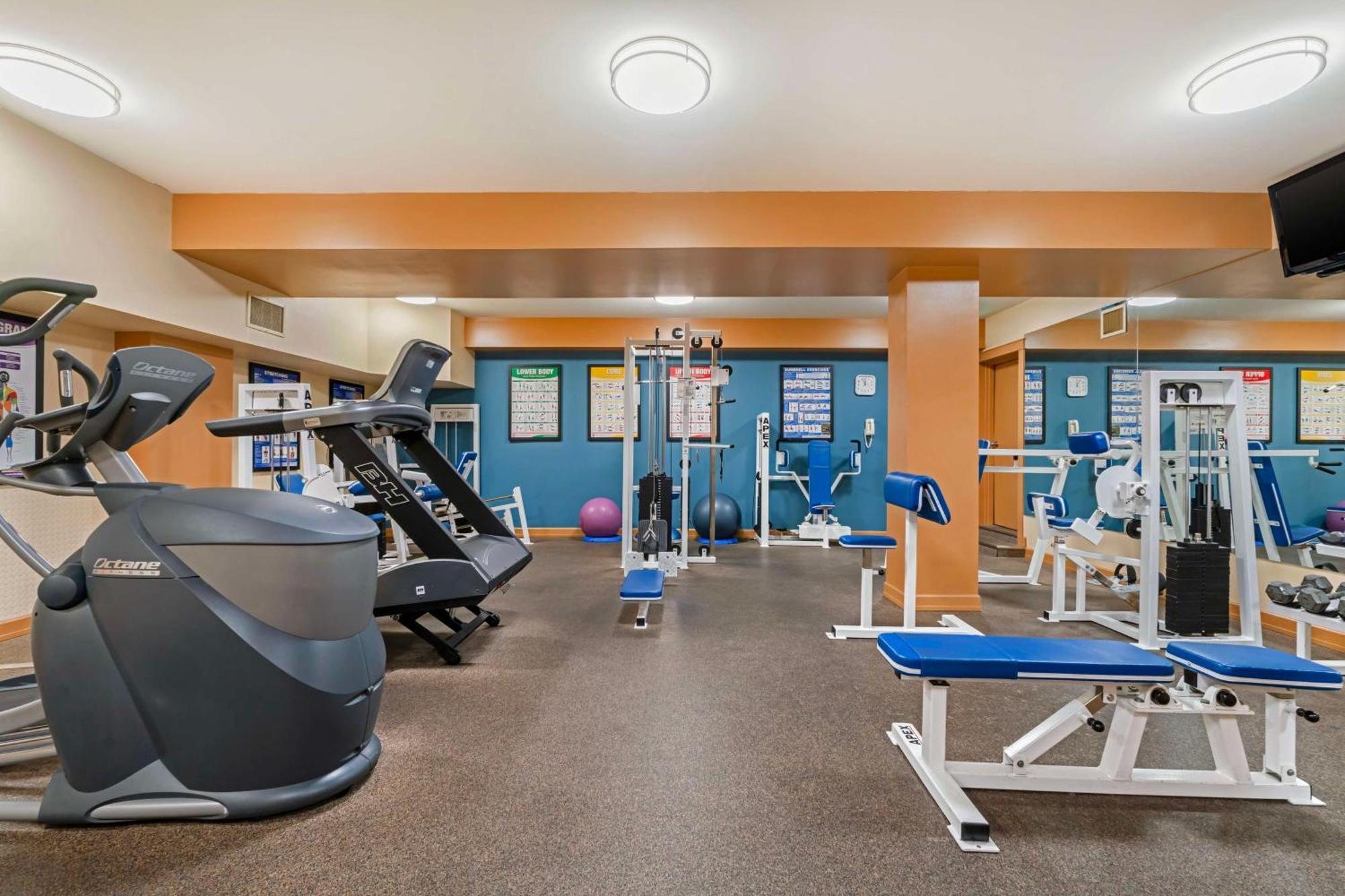 Best Western Plus Barclay Hotel Port Alberni Exterior photo