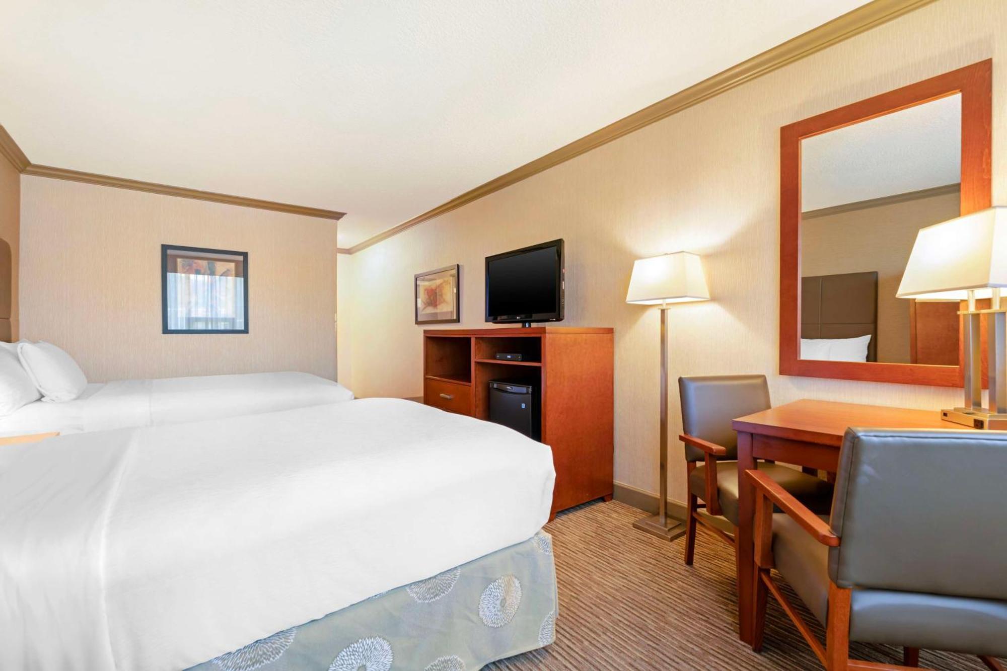Best Western Plus Barclay Hotel Port Alberni Exterior photo